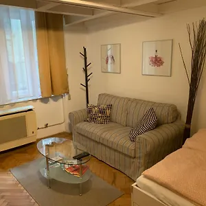 New Astoria Διαμέρισμα