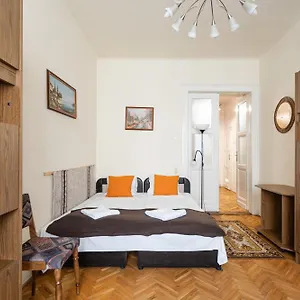 Appartement Bpr W21 Retro With Balcony, Boedapest