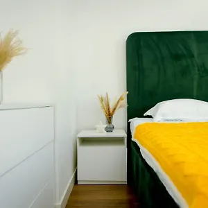 Business-class Apartment, евротрёшка с панорамным видом Апартаменты Алматы